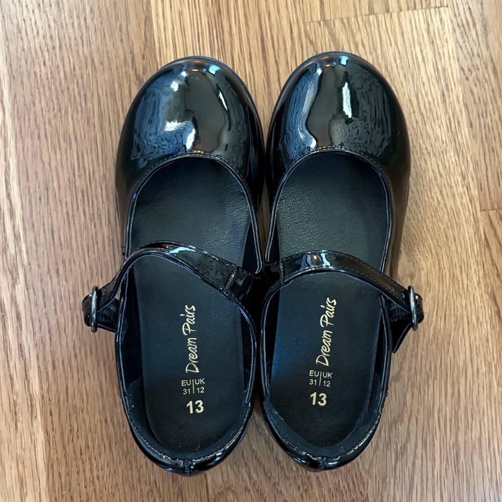 Black Patent Kids’ Mary Janes, 13, EUC